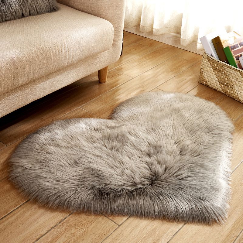 Multicolor Modernist Rug Faux Fleece Plain Love-Shaped Rug Washable Stain Resistant Pet-Friendly Carpet for Living Room