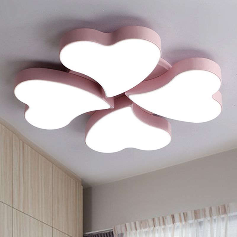 Plafonnier en forme de cœur en acrylique, plafonnier LED Art déco en blanc pour chambre à coucher