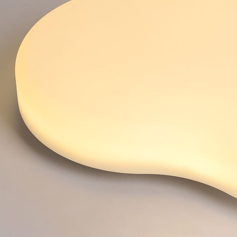 Cloud Shape Flush Ceiling Lights Modern Acrylic Flush Mount Lighting in White Finish
