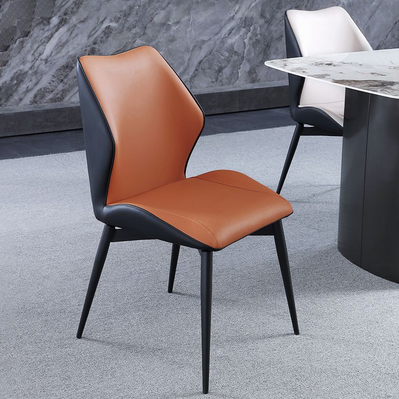 Chaise de restauration industrielle chaise Parsons Wingback avec des jambes en métal noir pour usage domestique