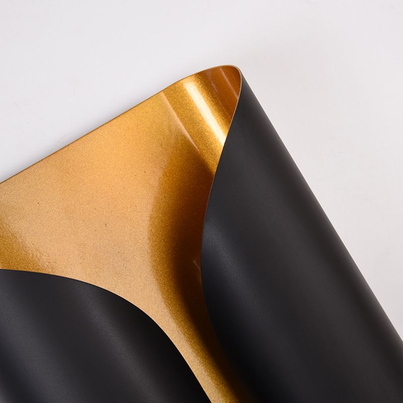 Lampada a parete in metallo curvo a parete contemporanea in stile oro-nere dell'illuminazione da parete
