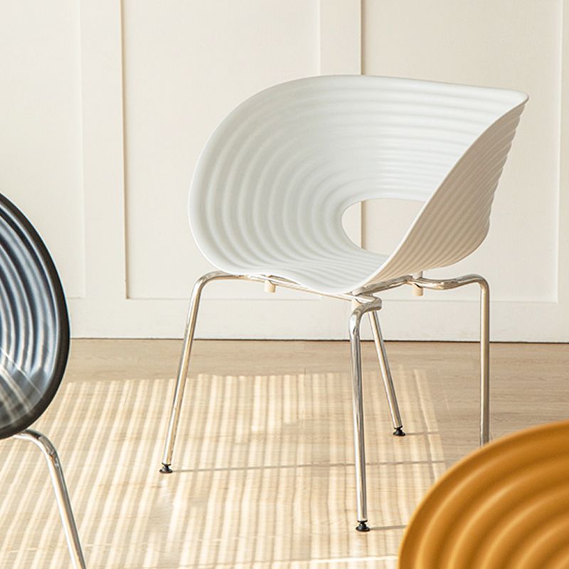 Contemporary Plastic Arm Dining Chair in Matte Finish for Home