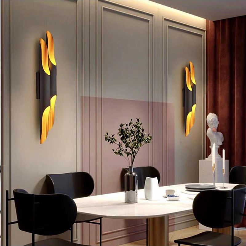 Postmodern Simplicity Metal Wall Lamp Household Wall Sconce Lighting Fixture