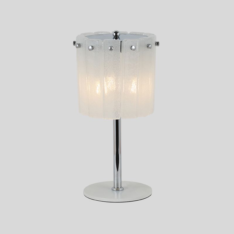 Lampada da comodino contemporanea a 3 teste con luce da scrivania a tamburo cromata con paralume in cristallo