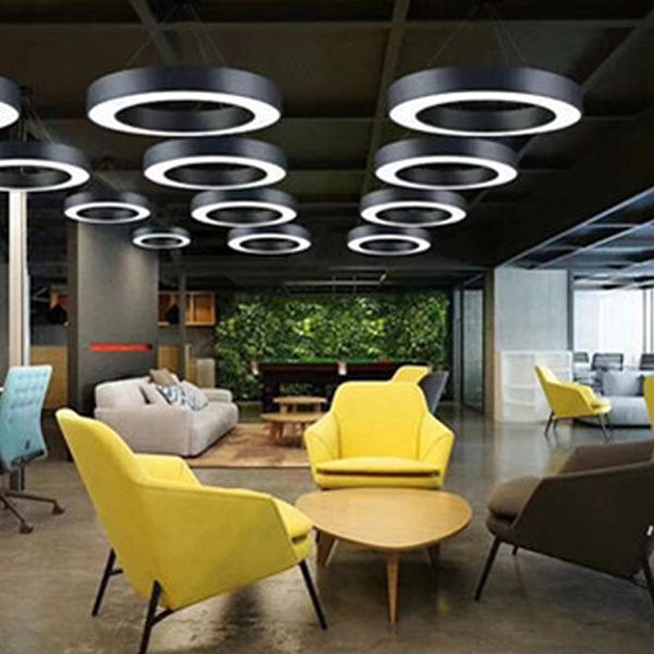 Lustre en forme de géométrie moderne en fer, 1 lumière vers le bas, éclairage suspendu pour le bureau