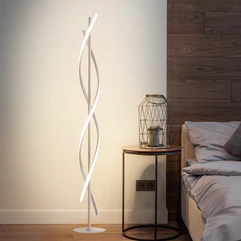 Spiralförmige Bodenlicht Einfachheit Metallic Schwarz/Weiß LED Stand -up -Lampe in warmem/weißem Licht für Schlafzimmer