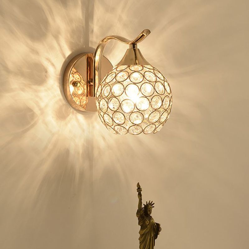 Luce da parete globale Pliona lampada moderna a parete a 1 luci con tonalità di cristallo chiaro