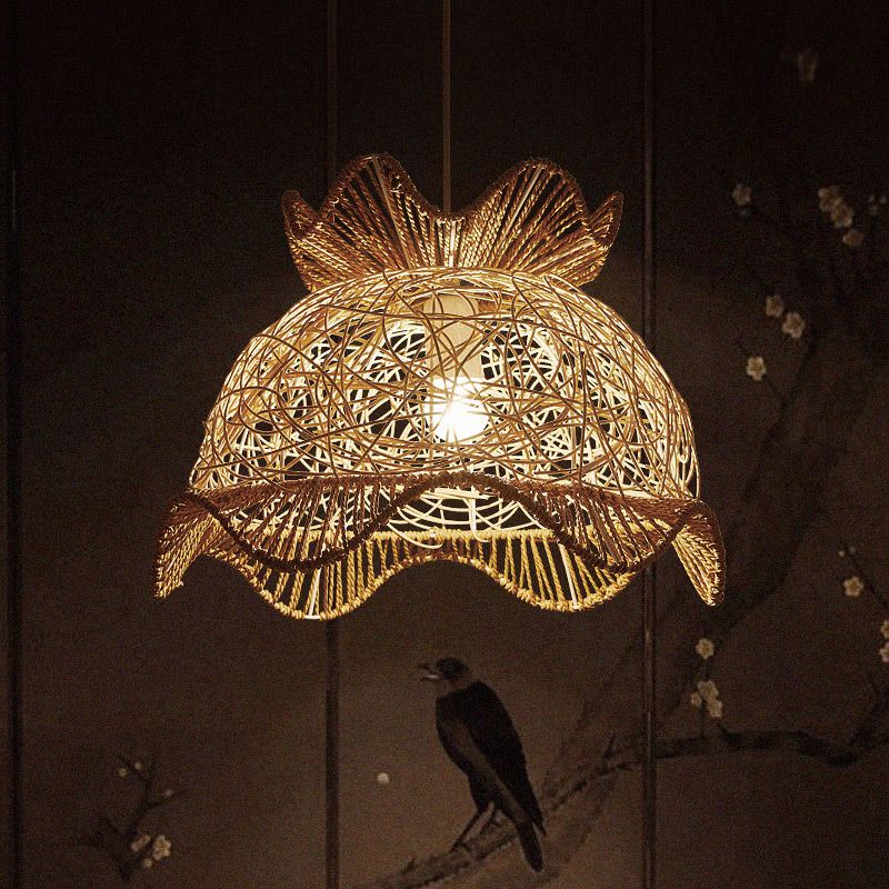 Wood Scalloped Ceiling Light Asian Style 1 Head Rattan Hanging Lamp for Restaurant