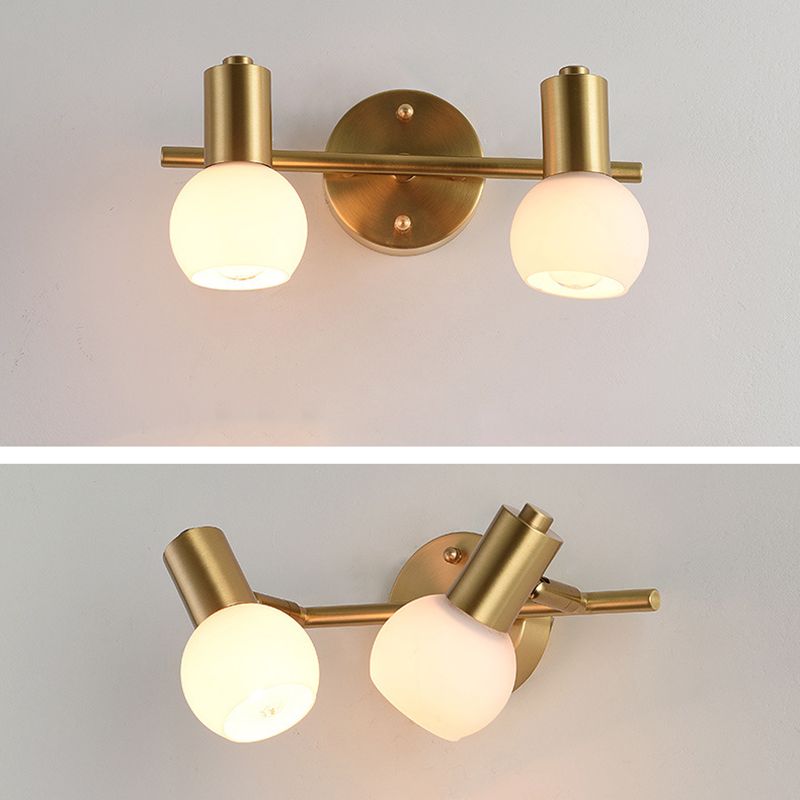 Idées d'éclairage de vanité en laiton nordique lampe de vanité de nuance en verre givré pour salle de bain