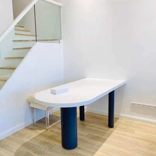 Tavolo in legno a forma libera semplicità 3 gambe tavolo per sala da pranzo