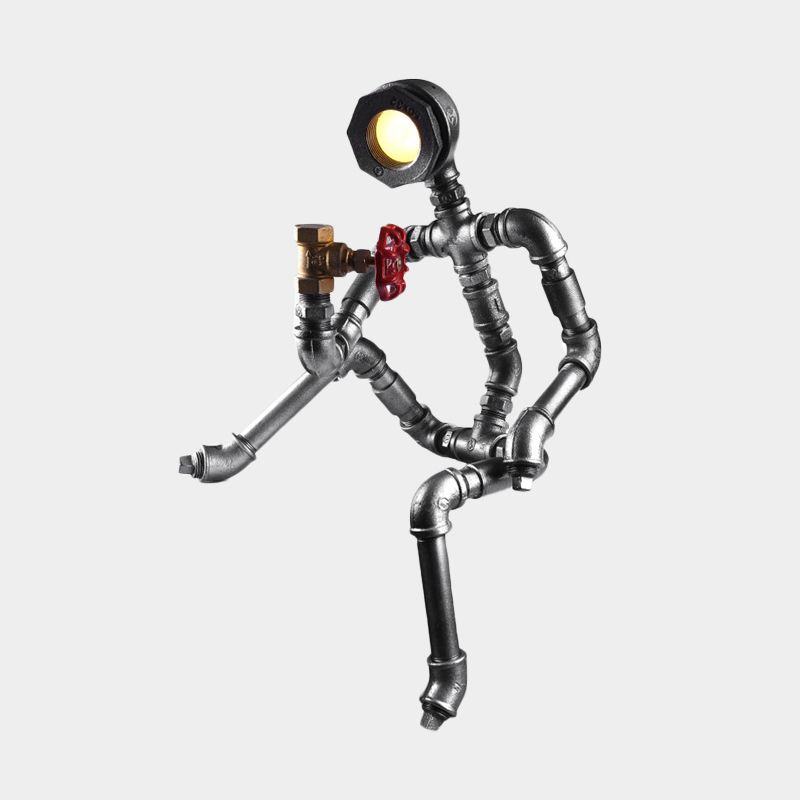 Table LED Light Industrial Thinking Robot Fer Plug-In Night Lampe en argent avec une valve rouge