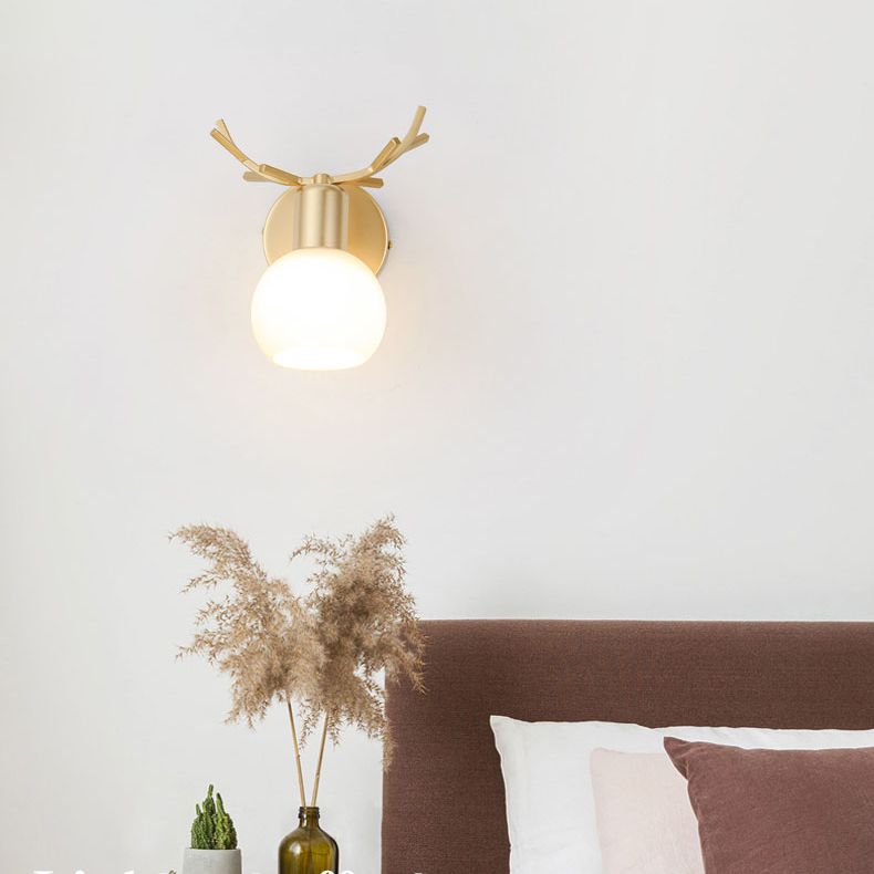 Contemporary Metal Globe Wall Sconce 1-Light Wall Mounted Light for Bathroom