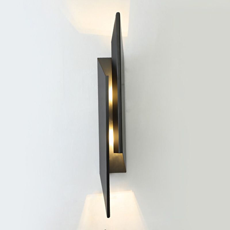 Postmodern Metal Wall Sconce 2 Head Wall Mounted Light Fixture for Bedroom