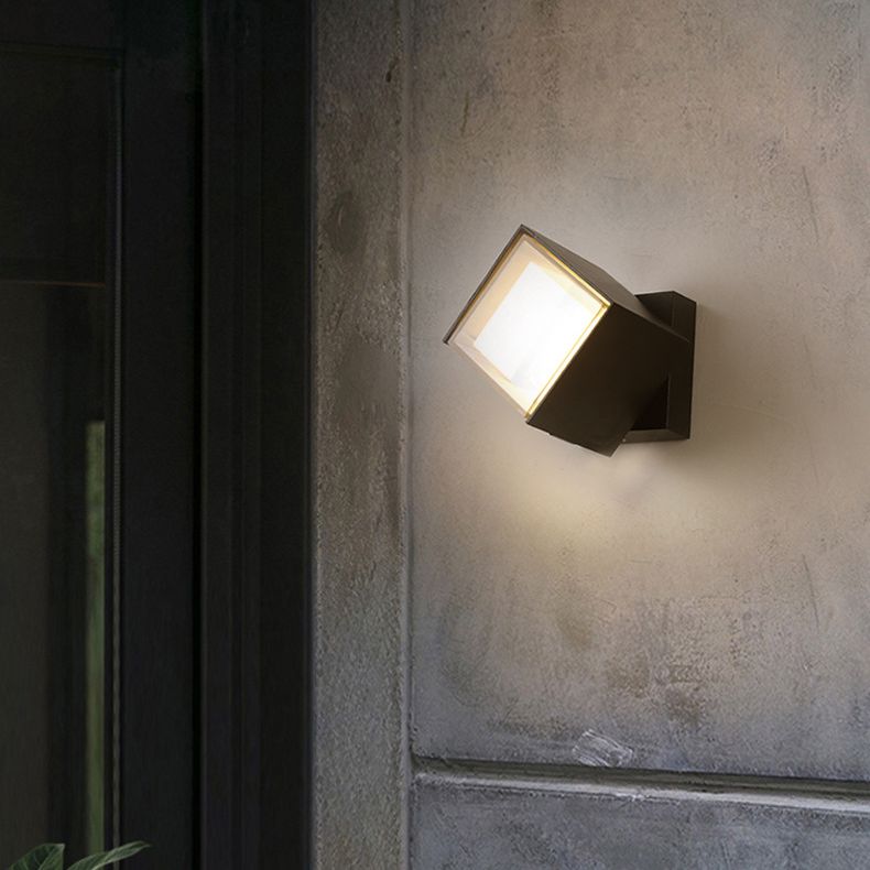 Lámpara de pared LED rotativa cuadrada con sombra acrílica transparente al aire libre de iluminación impermeable al aire libre