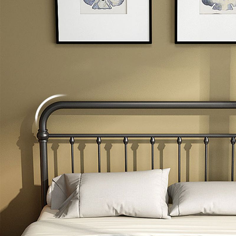 Industrial Iron Bed with Rectangle Headboard and Metal Legs in Black