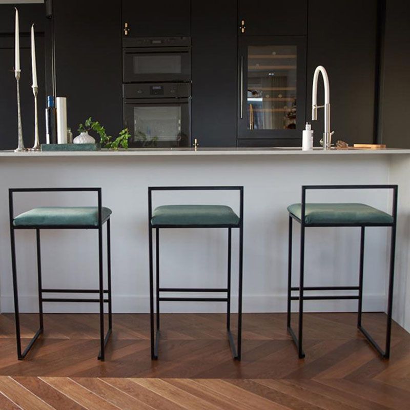 Modern Style Metal Bar Stool Low Back and Footrest Bar Stool for Kitchen (set of 2)