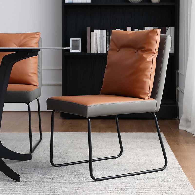 Chaise d'appoint industrielle d'intérieur Chaise de salle à manger rembourrée en métal à dossier solide (Ensemble de 2)