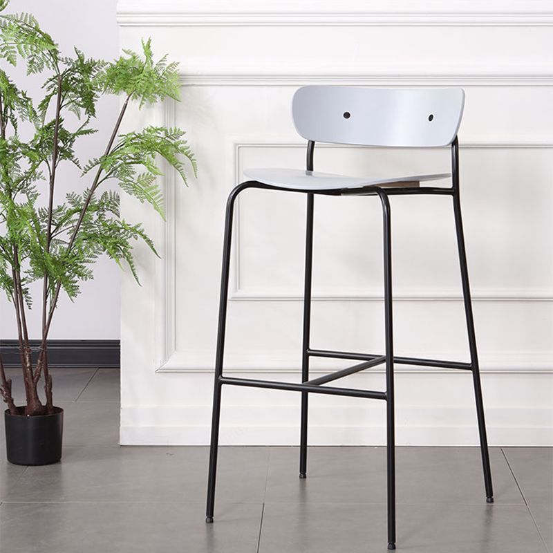 Industrieller, schlichter Barhocker aus Eisen, Restaurant-Hocker mit Holzsitz, 1 Stück