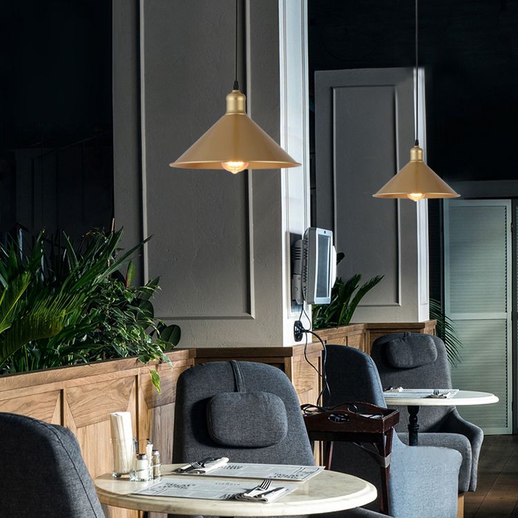 Lámpara colgante de restaurantes industriales de lámpara de suspensión de 1 luces con sombra de metal geométrica en oro