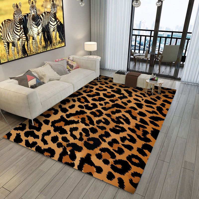 Creative Leopard Print Carpet Polyester Indoor Rug Stain Resistant Rug for Living Room