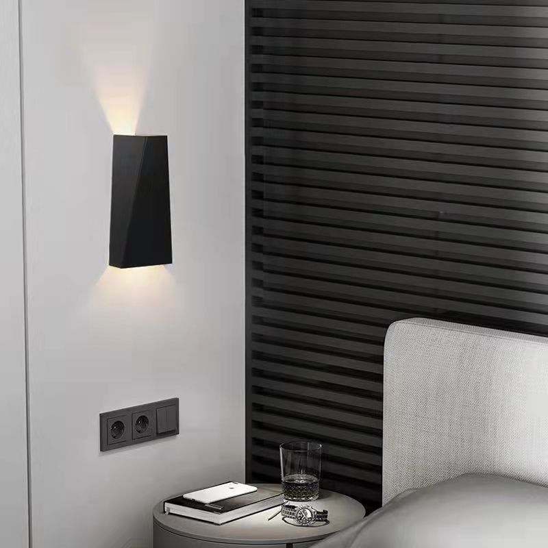 Contemporary LED Wall Lamp Minimalist Wall Light Sconce for Bedroom