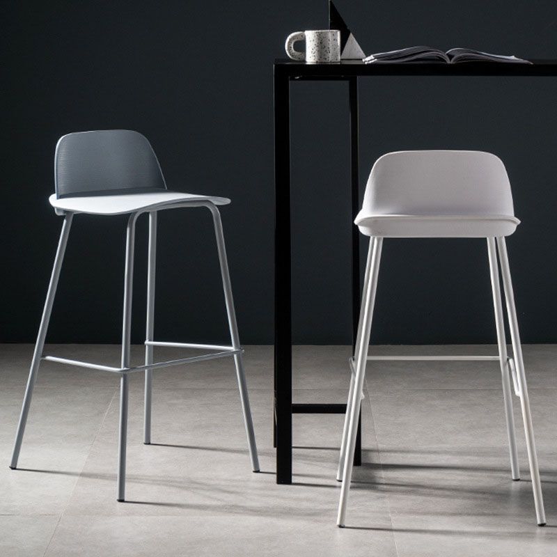 Contemporary Plastic Seats Macron Barstool Metal 4 Legs Bar Stool for Indoor Set of 2