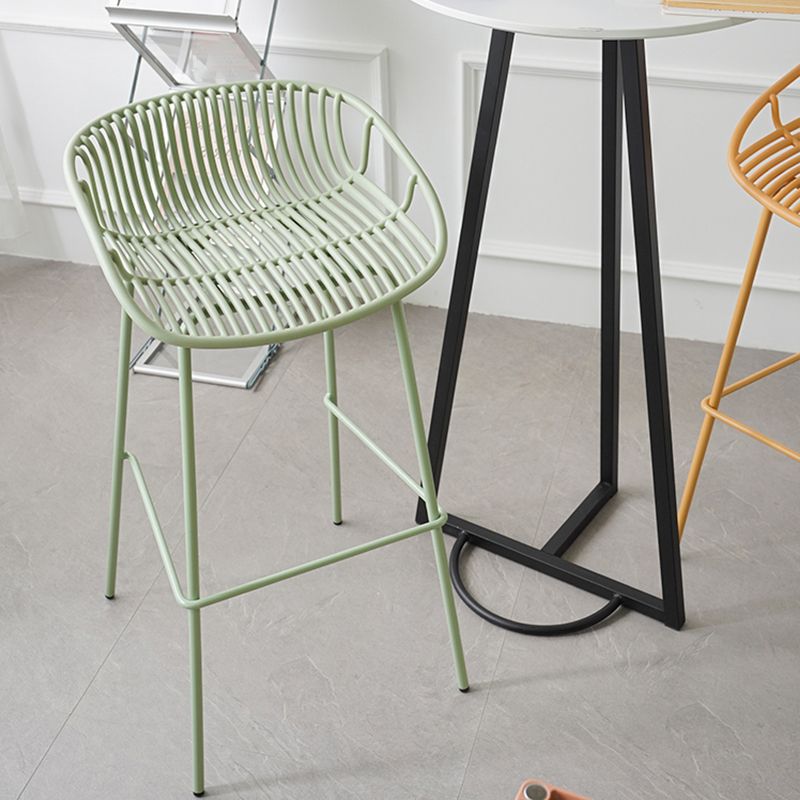 Contemporary Armed Contoured Seat PP Plastic Stool with Metal Base