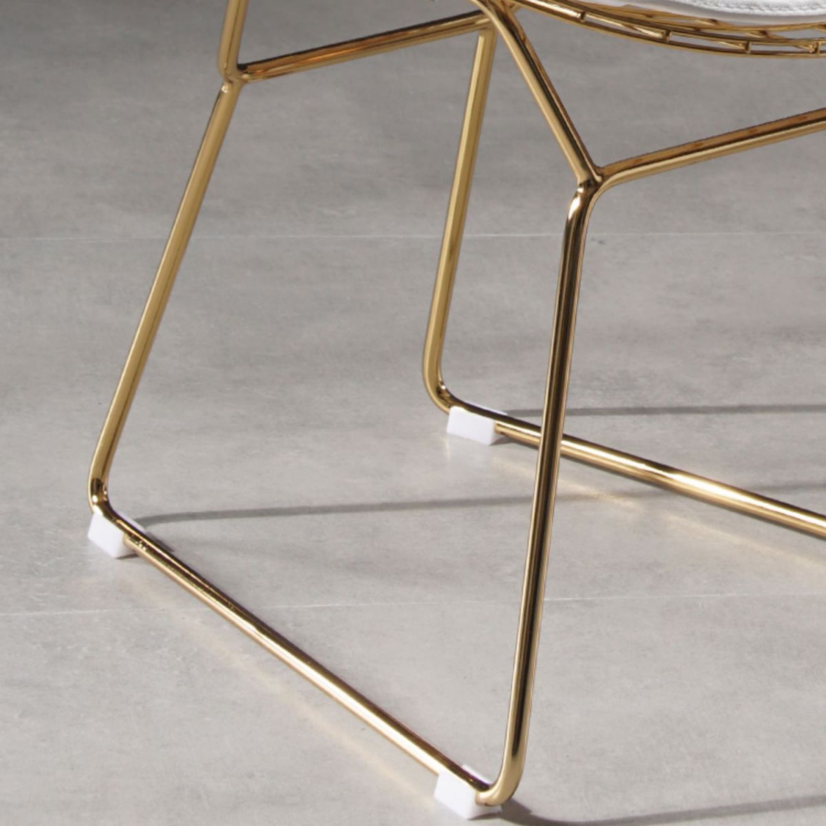 Chaise d'appoint de salle à manger en métal Glam, chaise rembourrée sans accoudoirs à dossier croisé pour salle à manger