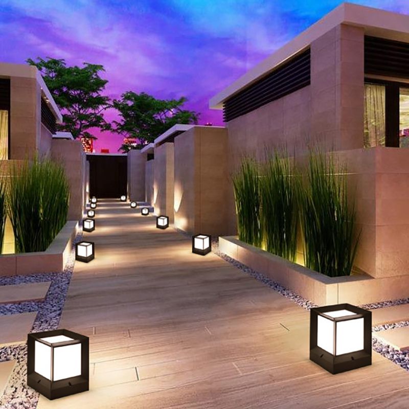 Rectangle Shape Pillar Lamp Metal Waterproof Outdoor Light for Garden