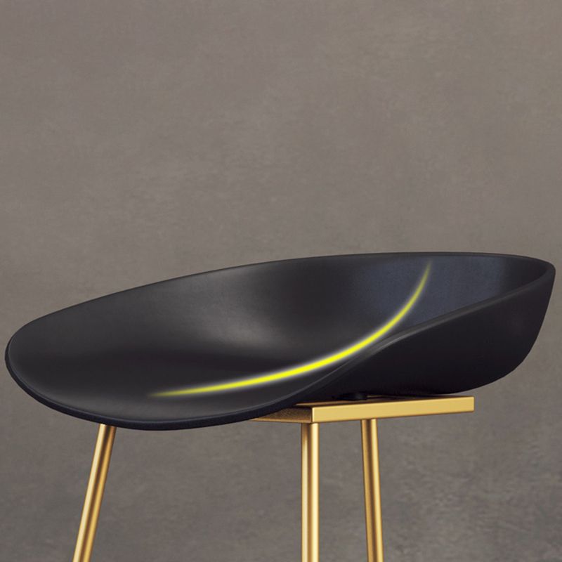 Glam Coffee Shop Footrest Stool Matte Finish Plastic Barstool