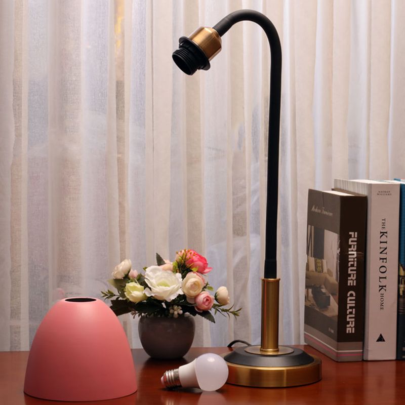 Cono 1 lampada da tavolo leggera Lampade da tavolo da notte moderno in metallo moderno in nero