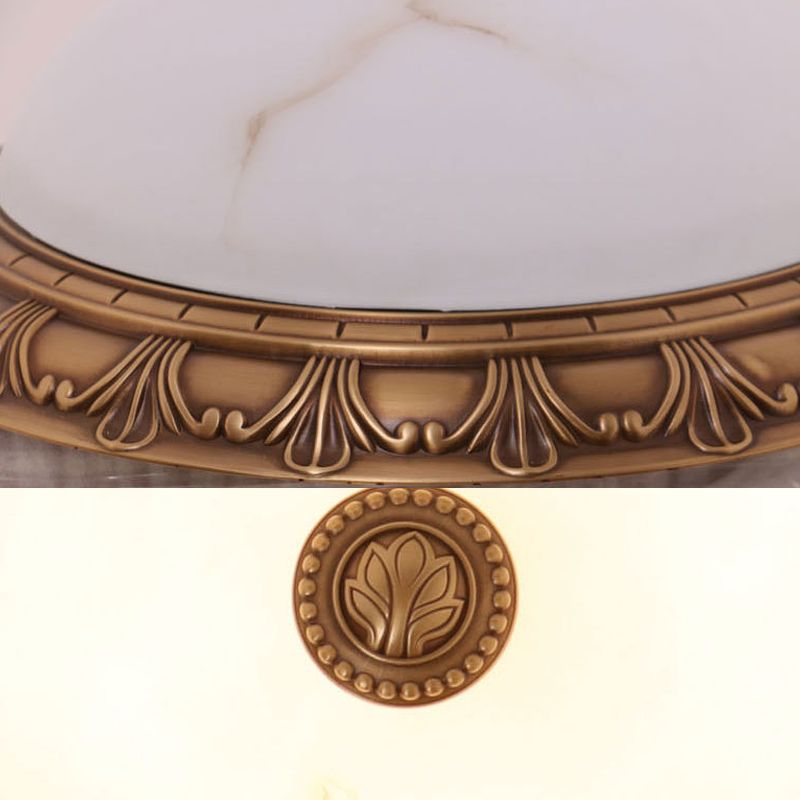 Installation encastrée de style classique avec abat - jour en verre plafonnier encastré en laiton pour les espaces intérieurs