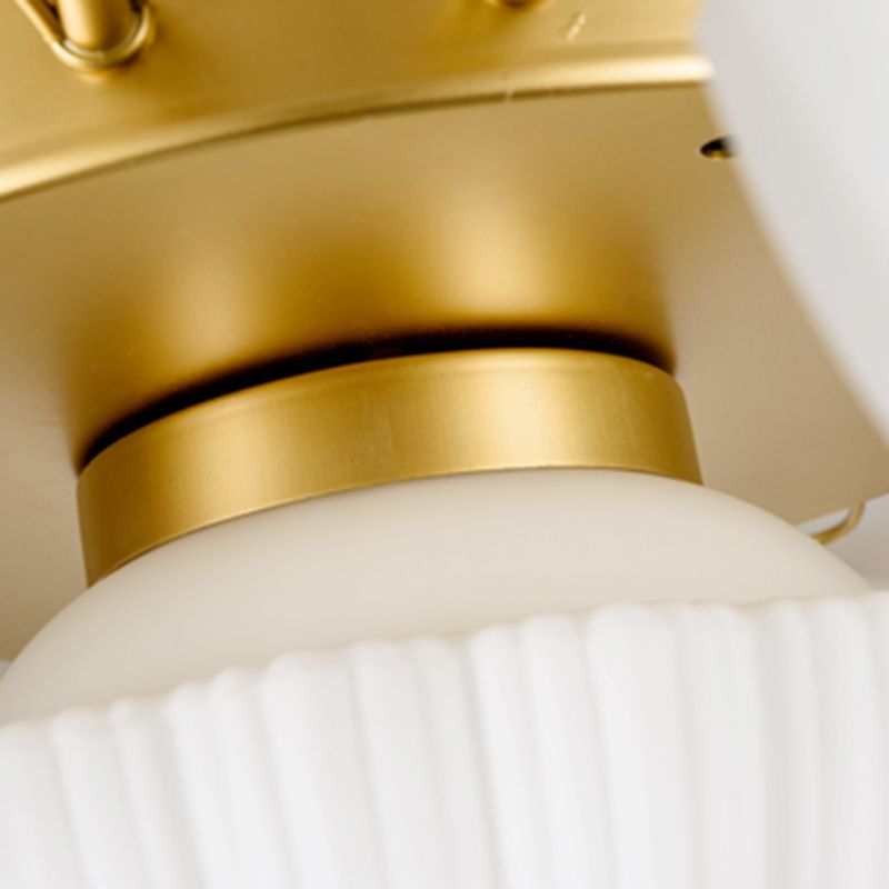 Zeitgenössische Kuppel-Einbauleuchte aus Glas in Gold