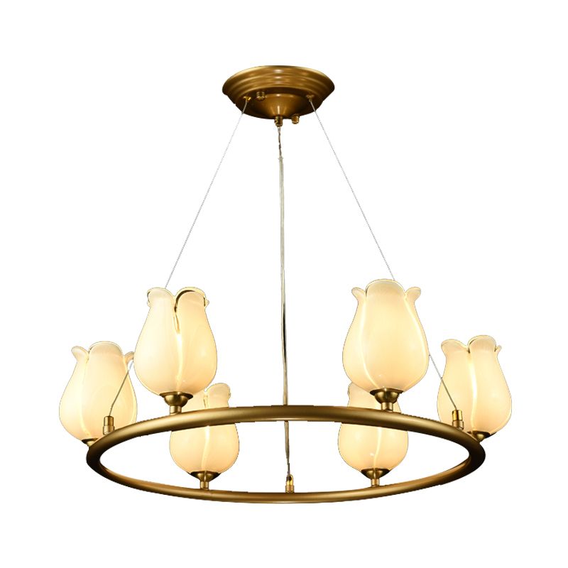 6 Leuchten Kronleuchter Anhänger Leichtes traditionelles Wagenrad LED -Metallhängung Lampe mit weißem/gelbem Glasschatten