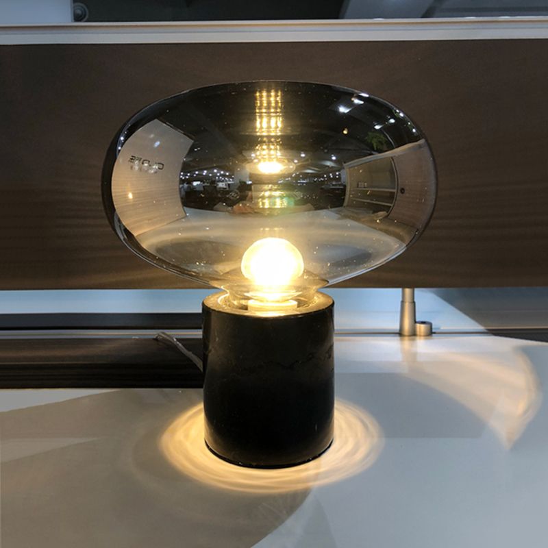 Runde Formglasetischlampe moderner Stil 1-Licht-Tischlampenlampen