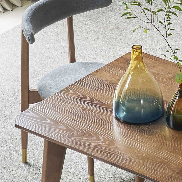 Traditional Luxury Dining Table Rectangle Solid Wood Dining Table with 4 Legs for Home