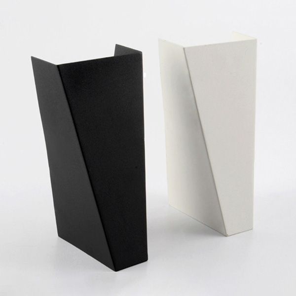 Metal Wall Sconce Lighting Minimalist LED Wall Mounted Lighting