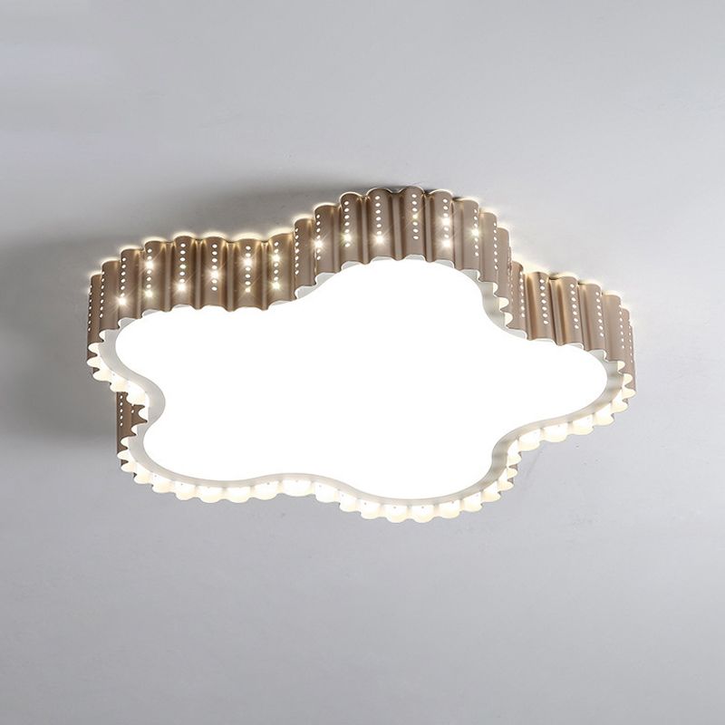 Square/Flower/Rectangle Flush Mount Light Modern Iron Gold LED Flushmount Ceiling Lamp in Warm/White Light with Circle Cutouts