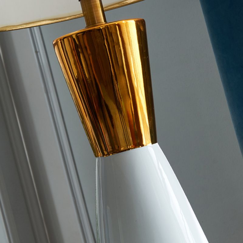 Contemporary 1-Light Table Lamp Cylinder Fabric Table Light for Bedroom