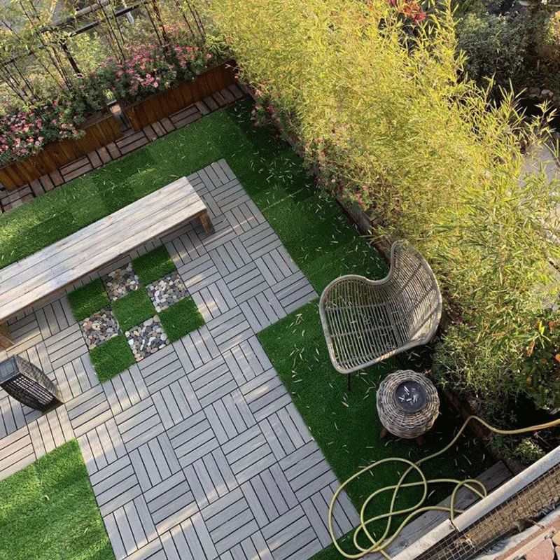 Square Snapping Patio Flooring Tiles Striped Pattern Flooring Tiles