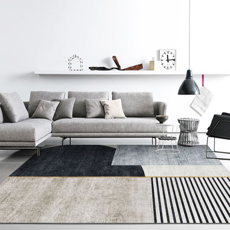 Black Modern Rug Polyester Graphic Area Rug Stain Resistant Rug for Home Decor