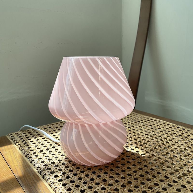 Moderne Kegel Nachtischlampe eine leichte Nachttischlampe