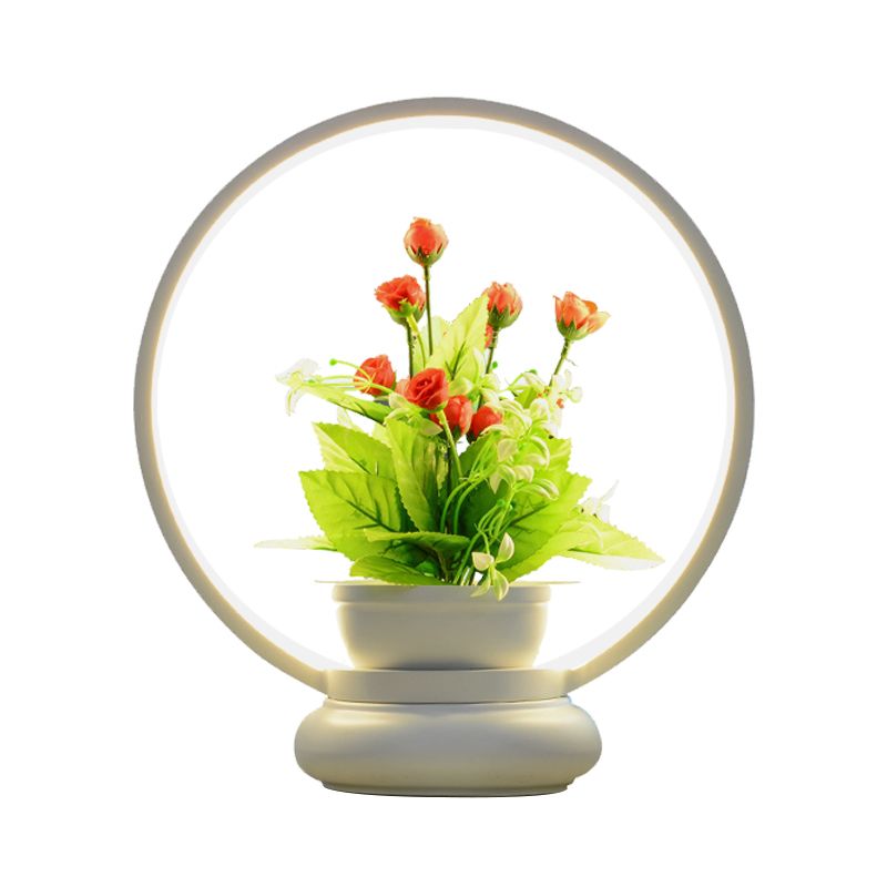 Ronde/vierkante slaapkamer Tafellicht Industrieel metalen LED Zwart/Wit Nachtlamp met plantendecoratie, warm/wit licht