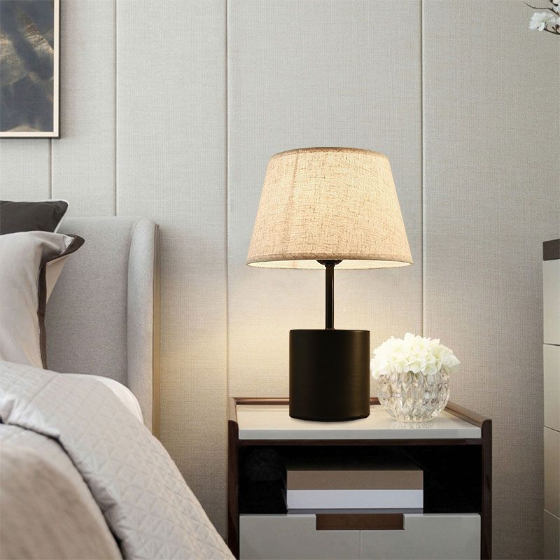 Tapered Reading Book Light Modernism Fabric LED Desk Light in Black/White for Bedside