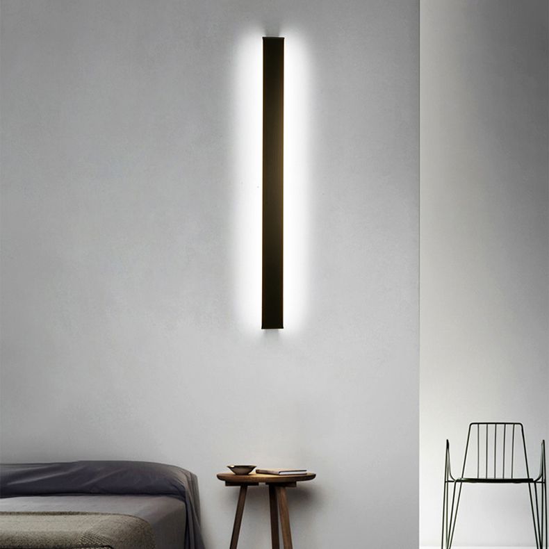 Metal Linear Shade Wall Sconce Modern Style 1- Light Wall Mount Light in Black