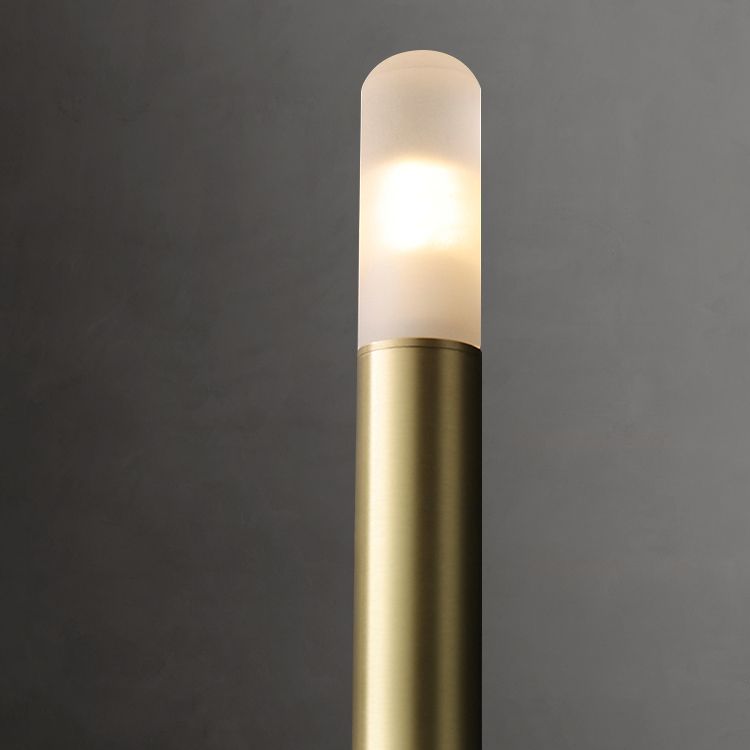 Linear Shade Metal Wall Sconce Modern Style 1 Light Wall Mount Light Fixture in Brass