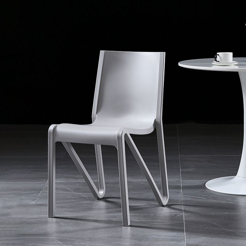 Chaise latéral de maison scandinave solide en plastique multicolore