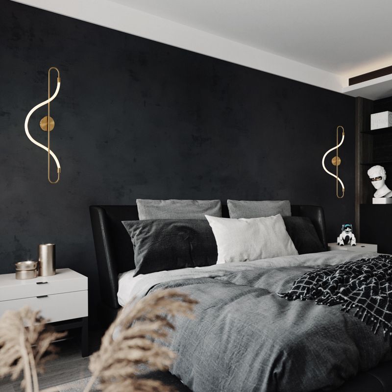 Gold Linear LED Wall Lamp in Modern Creative Style Wrought Iron Wall Sconce with Silicone Shade