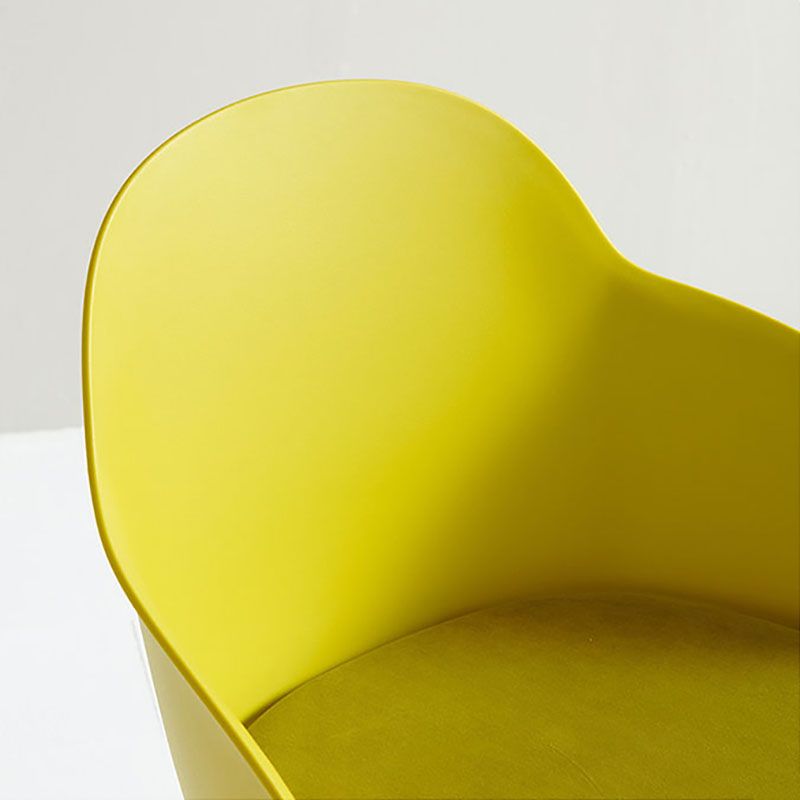 Sillas de comedor contemporáneas con respaldo sólido, sillas laterales con brazos y patas de plástico
