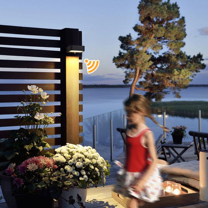 Metal Rectangular Solar Sconce Light Simplicity LED Black Wall Mount Lamp for Patio